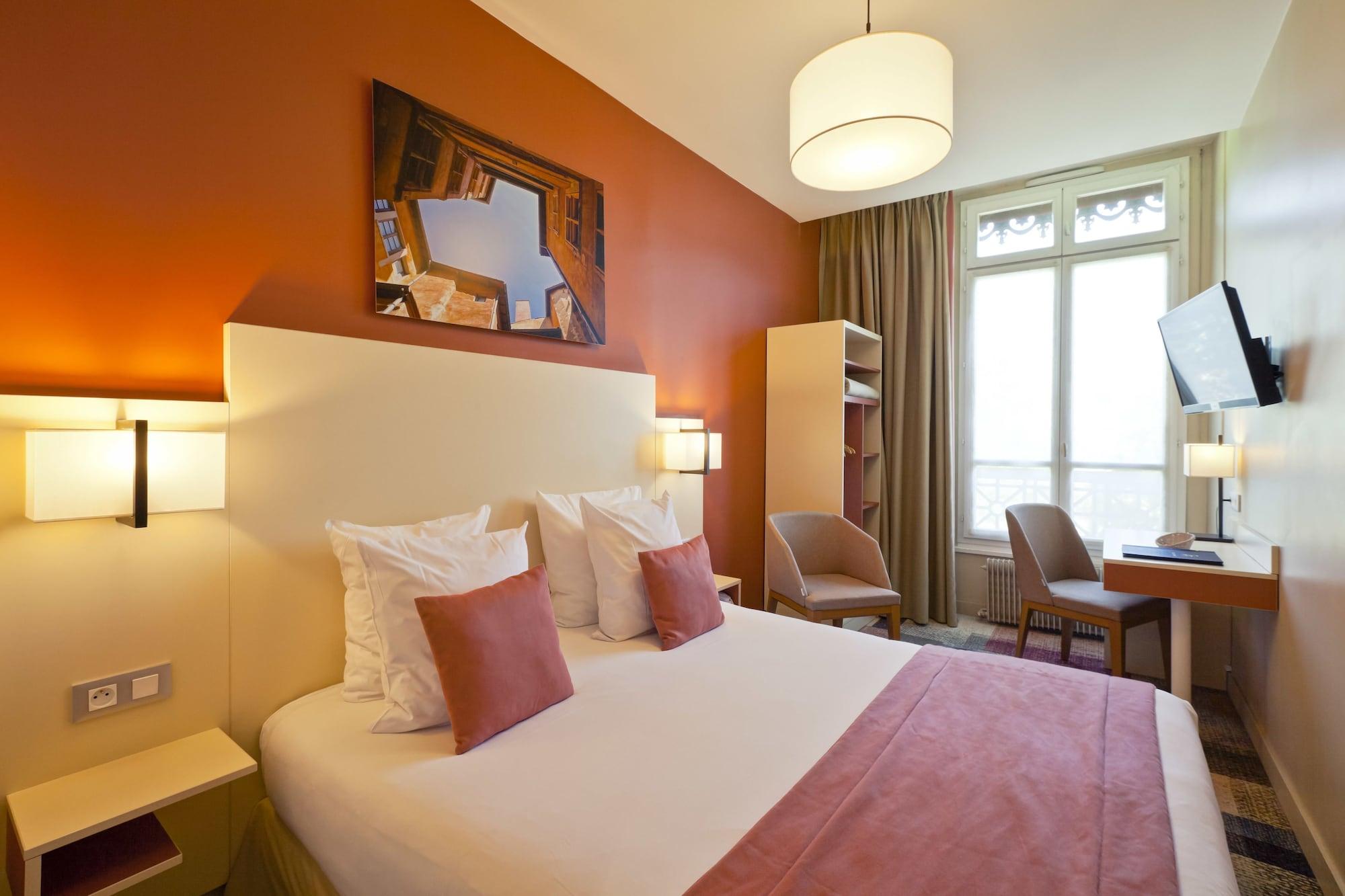 Hotel Des Remparts Perrache Lyon Exterior photo