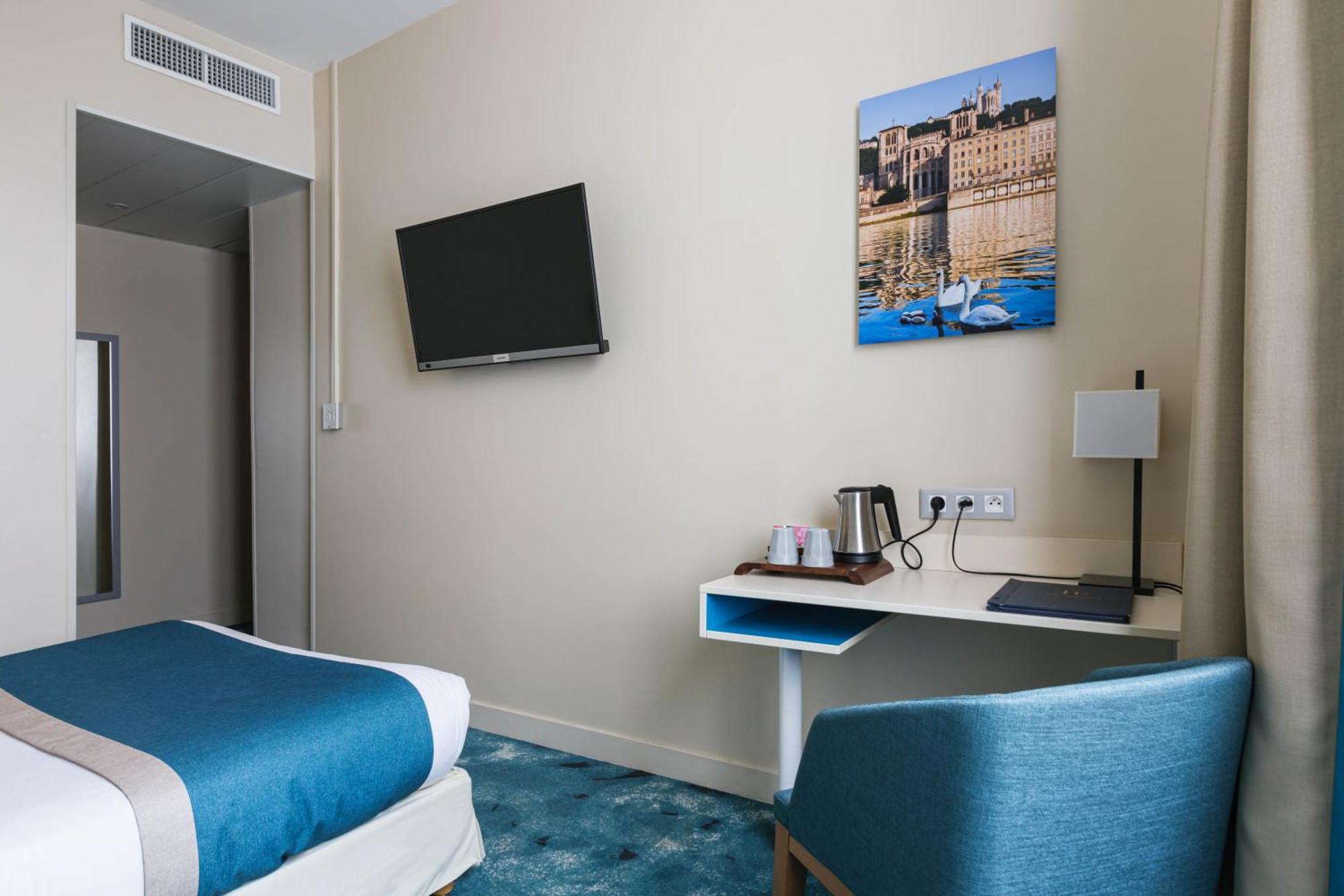 Hotel Des Remparts Perrache Lyon Exterior photo